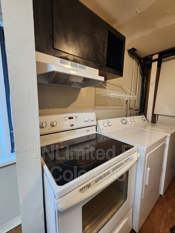 Building Photo - 986 Croke Dr