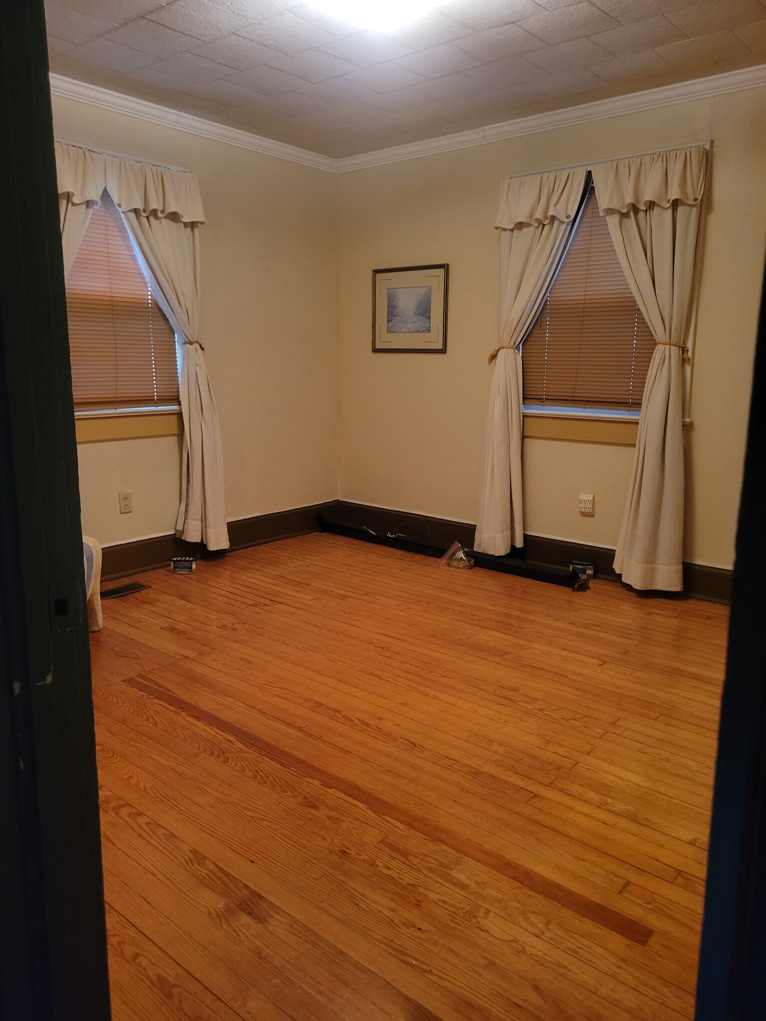 Building Photo - 206 N McCaskey Rd