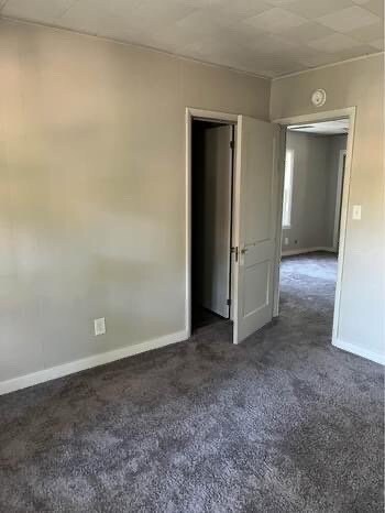 Building Photo - 406 S 6th Ave