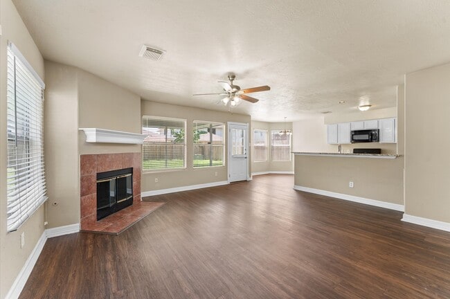 Building Photo - 8519 Cold Lake Dr