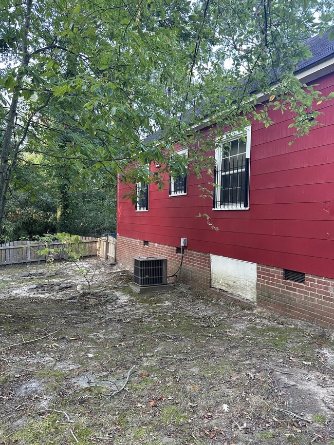 Building Photo - 1517 N Roxboro St