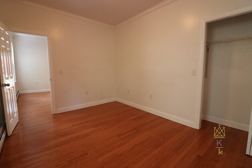 Building Photo - 22 Darling St