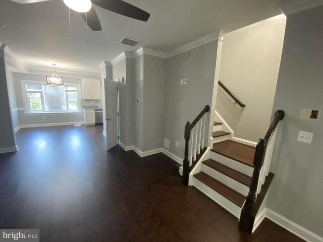 Building Photo - 2256 S Garfield St