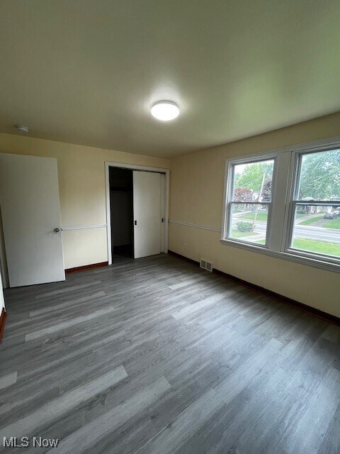 Building Photo - 210 E Midlothian Blvd