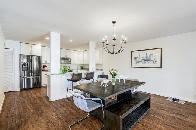 Building Photo - 409 Seawind St