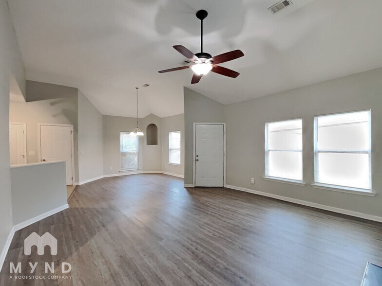 Building Photo - 4627 Rosser Loop Dr
