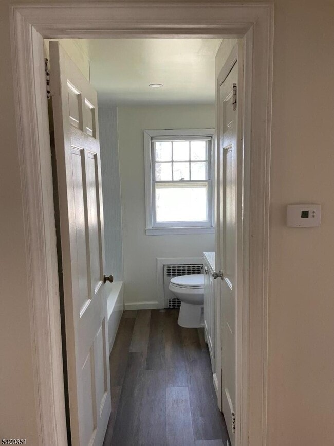 Building Photo - 134 Chestnut St