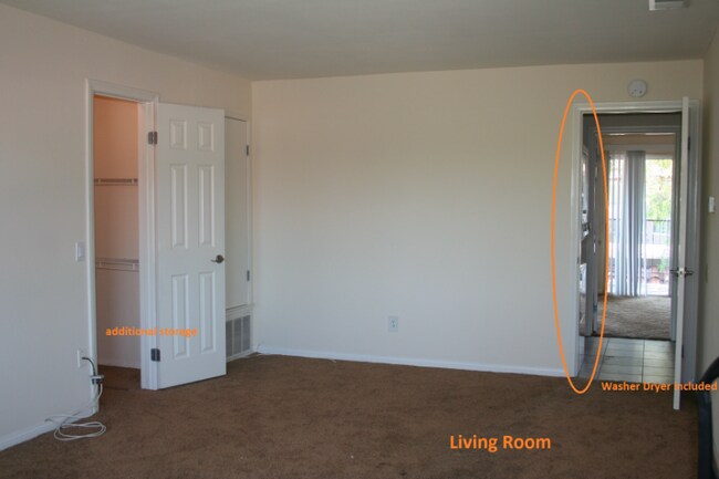 Building Photo - 1530 Border Ave