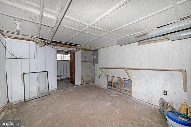 Building Photo - 1078 Morton St