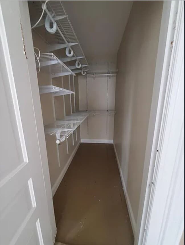 Building Photo - 101 Dean St NE