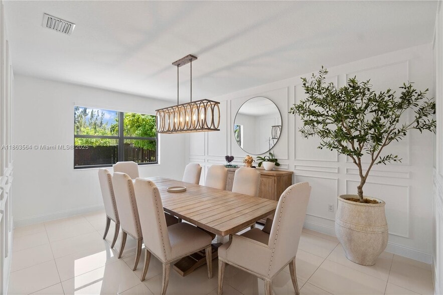 Building Photo - 9974 NW 86th Ter