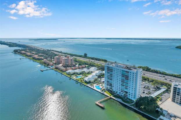 Building Photo - 7200 Sunshine Skyway Ln S