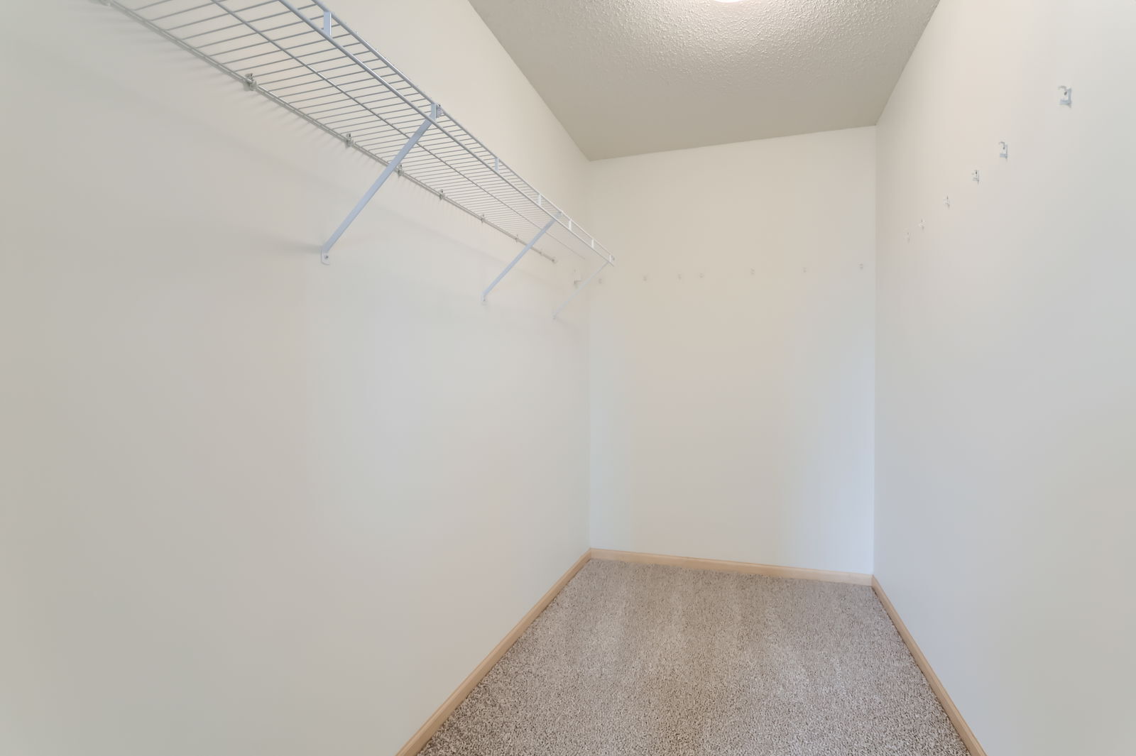 Building Photo - 15150 Fanning Dr N