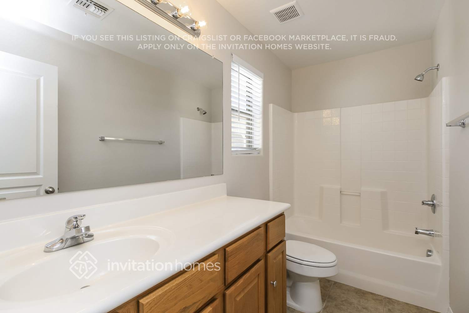 Building Photo - 4160 E Woodside Ct