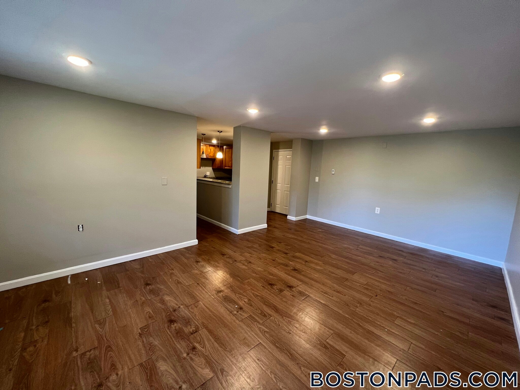 Building Photo - 757 Highland Ave