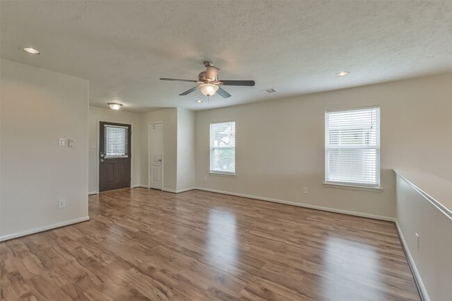 Building Photo - 7934 Blue Wahoo Ln