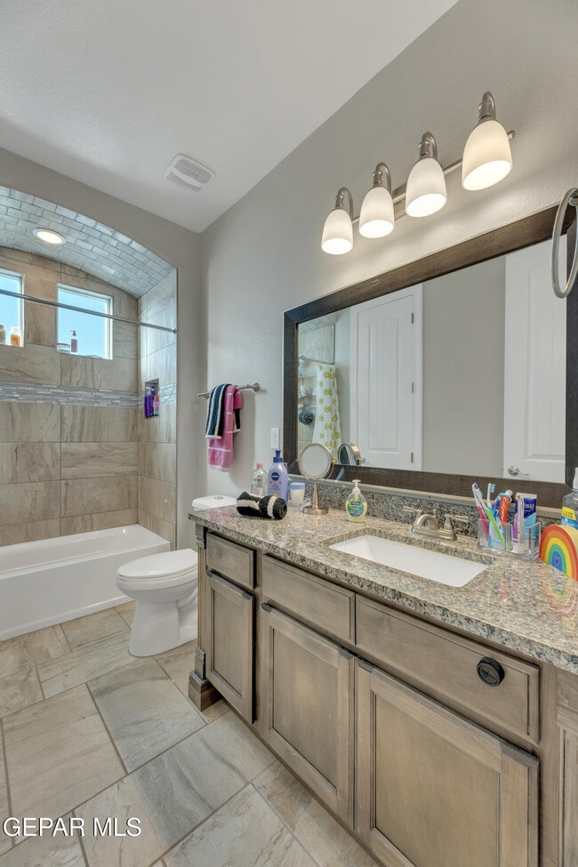 Building Photo - 912 Crystal Deer Dr