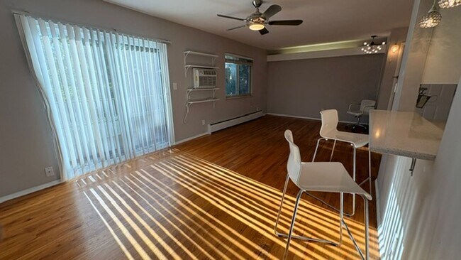 Building Photo - Beautifully Upgraded 2Bedroom Condo Now Available!