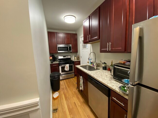 Building Photo - 5062 N Wolcott Ave