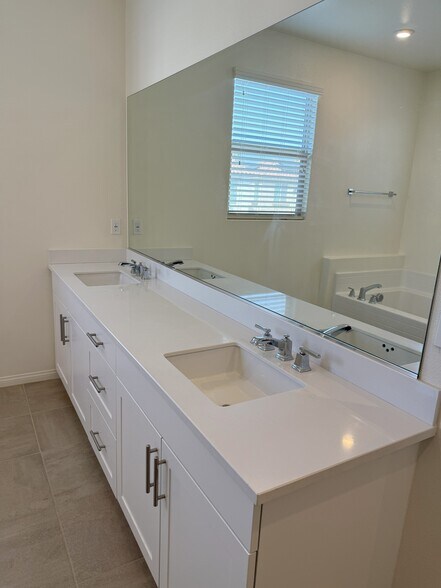 Building Photo - 1971 S Ambrosia Way