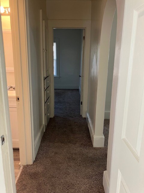 Building Photo - 308 E Virginia Ave