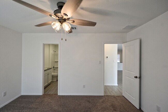 Building Photo - 766 Tulsa Trl