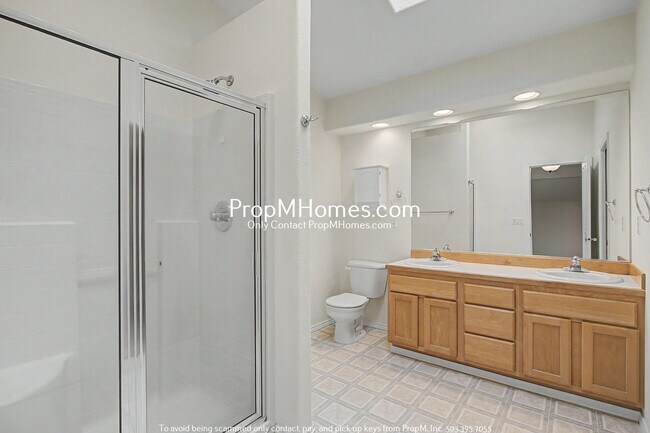 Building Photo - Bull Mountain Three Bedroom Home!