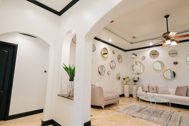 Building Photo - 302 Lake Clark Ct