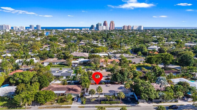 Building Photo - 2616 Middle River Dr