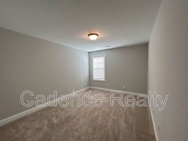 Building Photo - 3755 Spicetree Dr