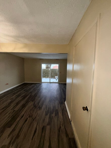 Building Photo - 1979 Baldwin Rd