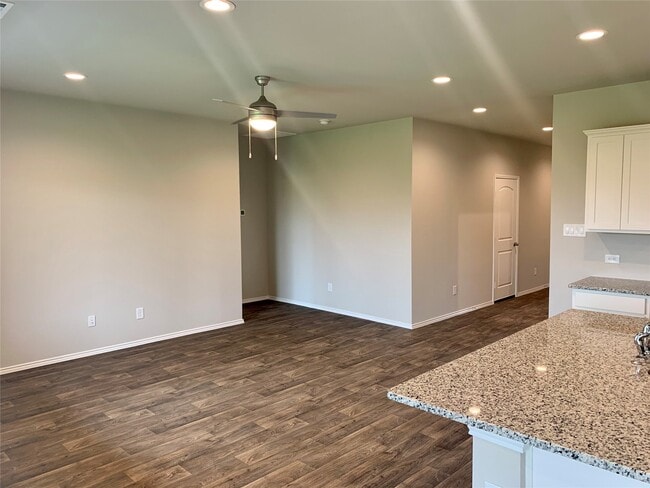 Building Photo - 4227 Isoletta Ct