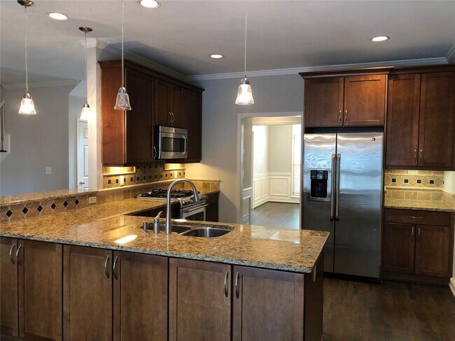 Building Photo - 2242 Lenox Walk NE