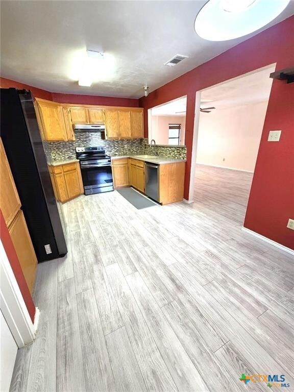 Building Photo - 2313 Bernice Cir