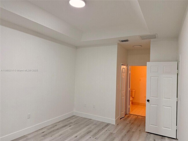 Building Photo - 11468 NW 77th St