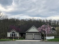 Building Photo - Exeter single family home on private cul-d...
