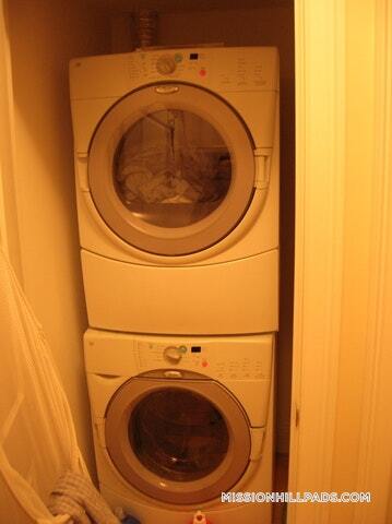 Building Photo - 7 Worthington St