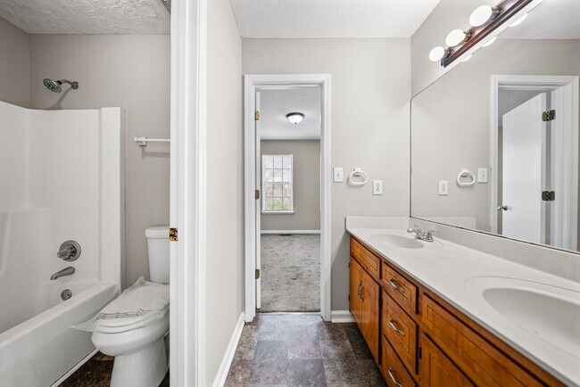 Building Photo - 280 Timber Ct Dr