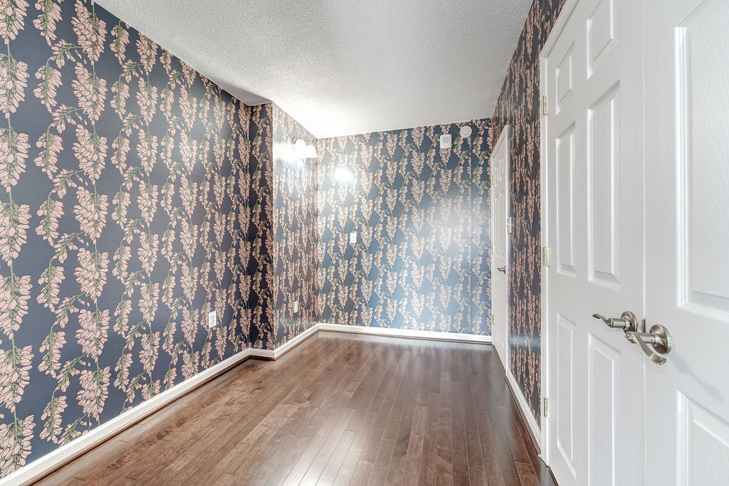 Den or Sitting Room located in front of bedroom! - 4242 East West Hwy