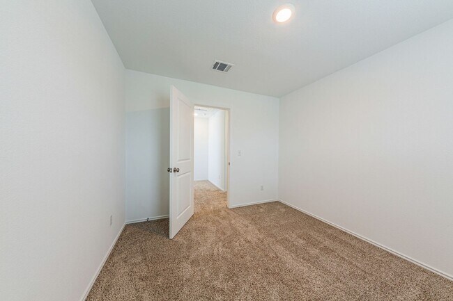 Building Photo - 252 Patagonia