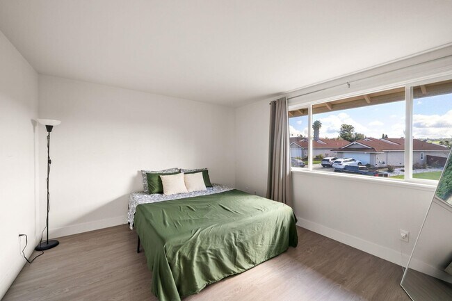 Building Photo - 882 Coral Ridge Cir