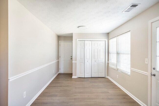 Building Photo - 312 Mill Meadow Rd