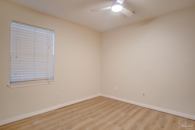 Building Photo - 5910 Limestone Rd