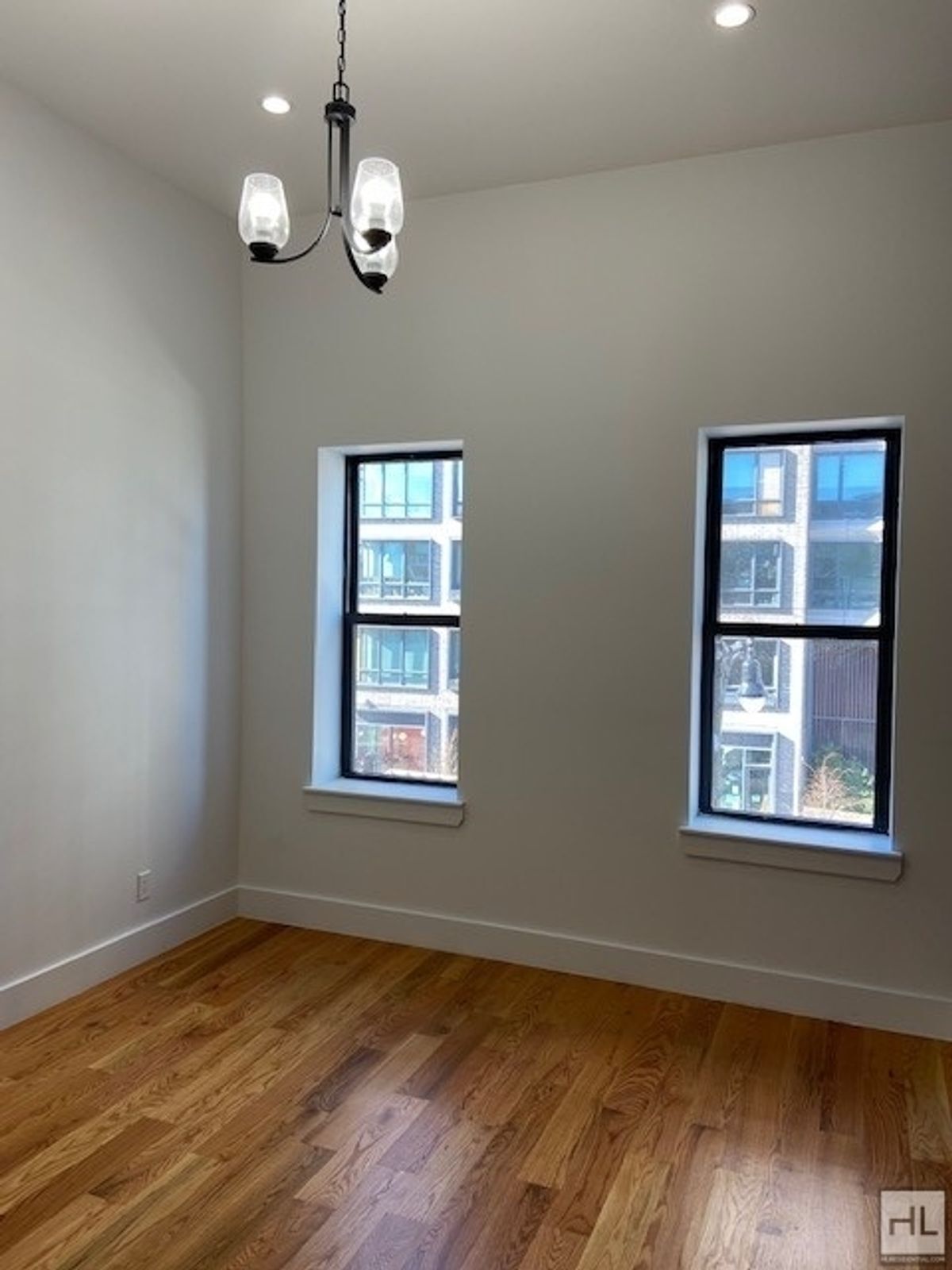 Building Photo - VANDERBILT AVENUE / Renovated 1-Bedroom in...