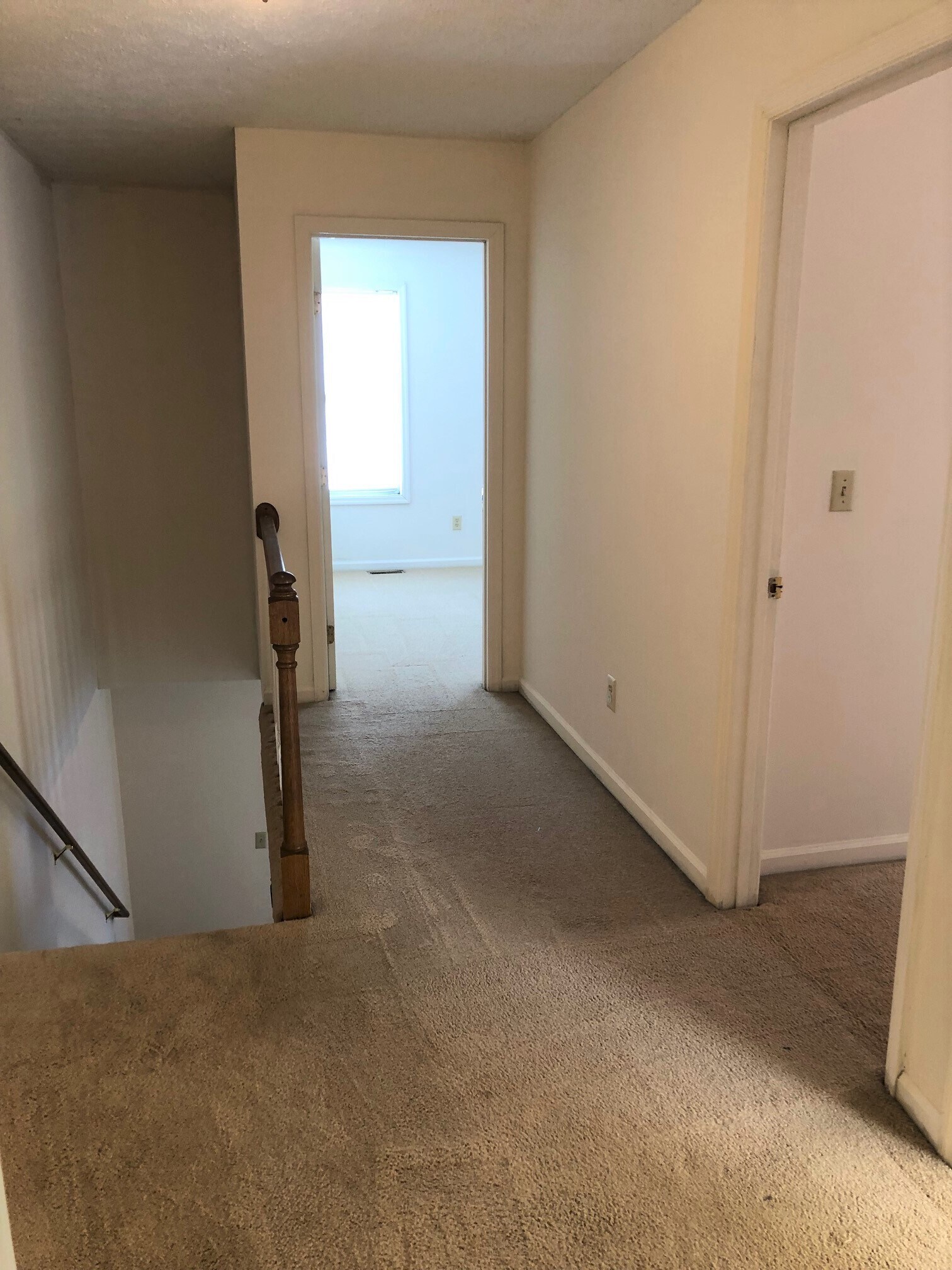 Upstairs Landing - 215 McDaniel Ave