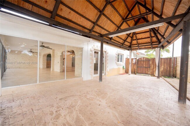 Building Photo - 9881 SW 1st Ct