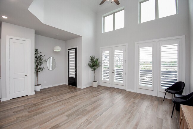 Building Photo - 16635 Bristol Steel Ln