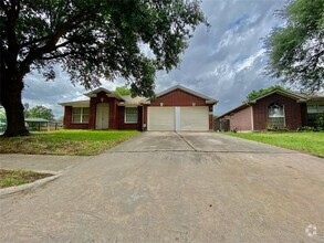 Building Photo - 20334 Linden Tree Dr