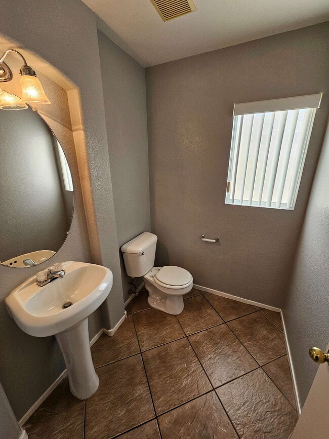 Building Photo - 6030 Blue Autumn St