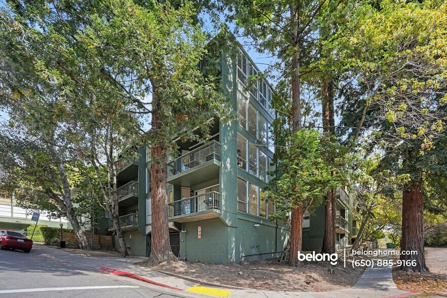Building Photo - 2700 Le Conte Ave